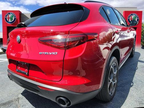 2022 Alfa Romeo Stelvio Sprint