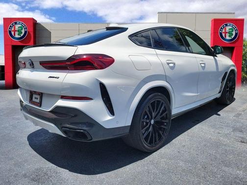2022 BMW X6 xDrive40i
