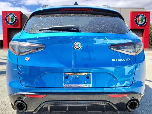 2025 Alfa Romeo Stelvio Base