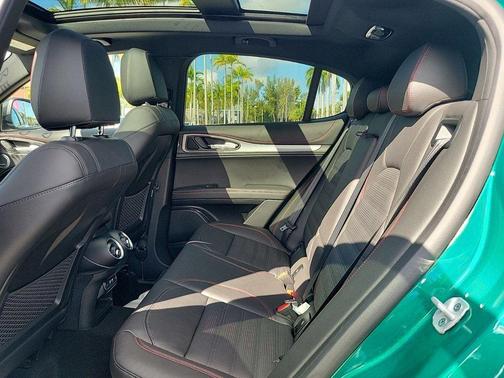2025 Alfa Romeo Stelvio Special Edition