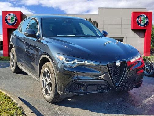 2025 Alfa Romeo Stelvio Base