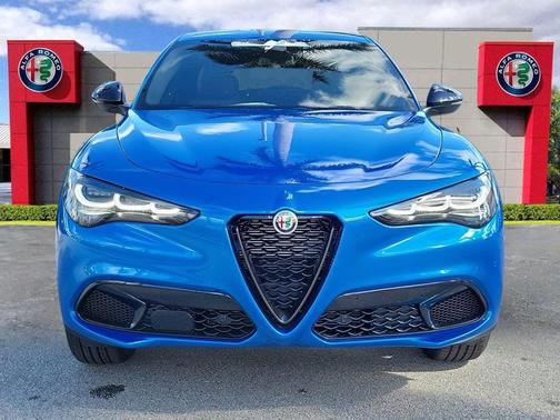 2025 Alfa Romeo Stelvio Base