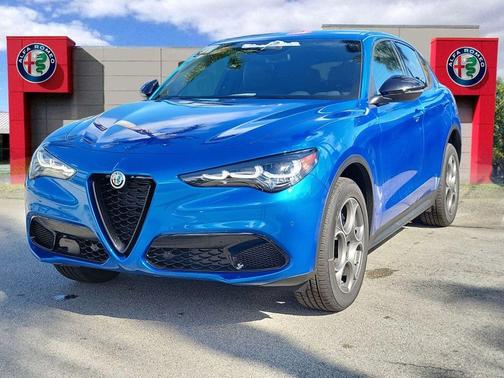 2025 Alfa Romeo Stelvio Base