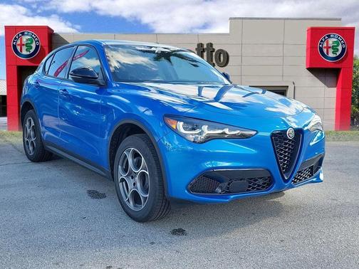 2025 Alfa Romeo Stelvio Base
