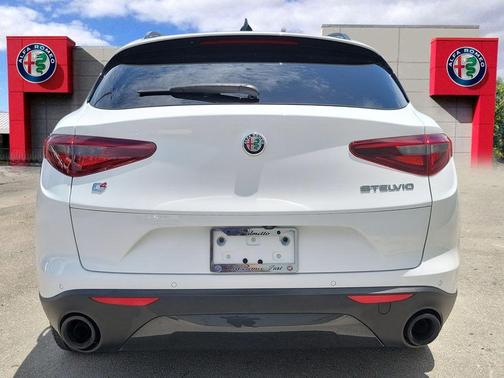 2022 Alfa Romeo Stelvio Sprint