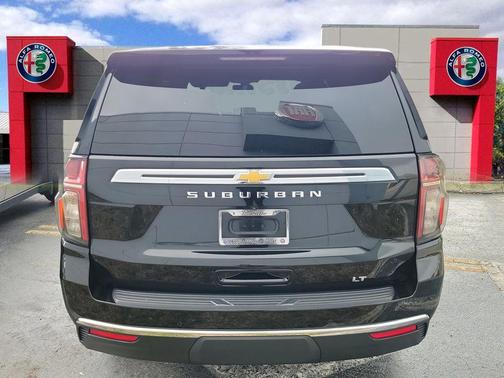 2021 Chevrolet Suburban LT