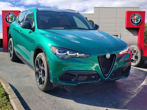 2025 Alfa Romeo Stelvio Base