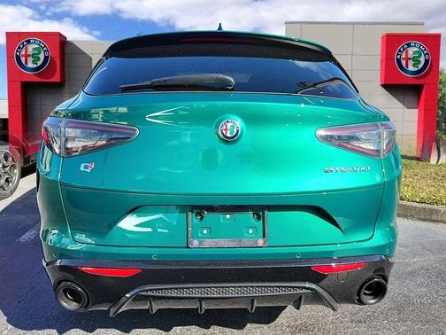 2025 Alfa Romeo Stelvio Base