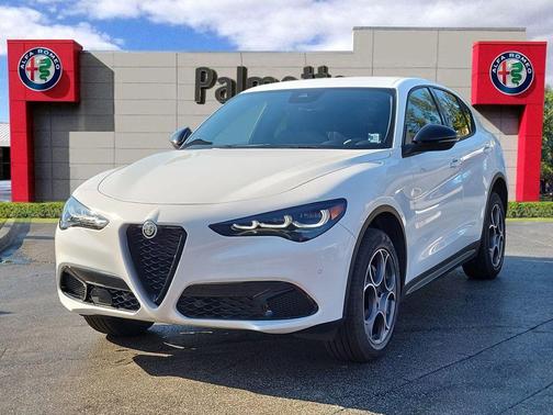 2025 Alfa Romeo Stelvio Base