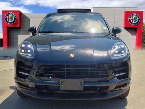 2021 Porsche Macan Base