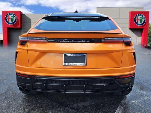 2021 Lamborghini Urus