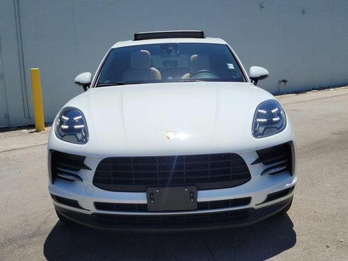 2021 Porsche Macan Base