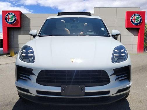 2021 Porsche Macan Base