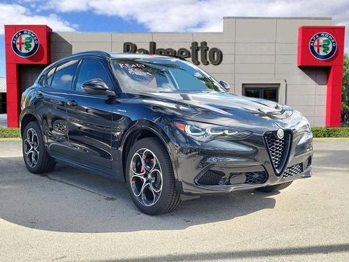 2025 Alfa Romeo Stelvio Base