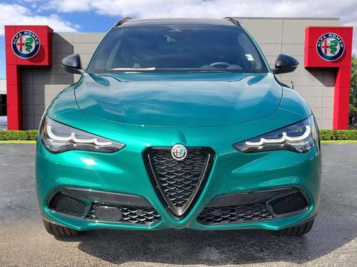 2025 Alfa Romeo Stelvio Base