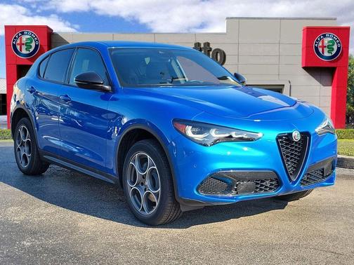 2025 Alfa Romeo Stelvio Base