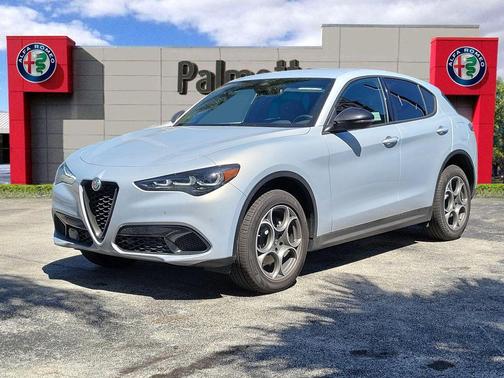 2025 Alfa Romeo Stelvio Base