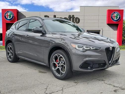 2025 Alfa Romeo Stelvio Base