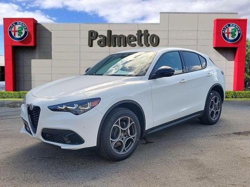 2025 Alfa Romeo Stelvio Base
