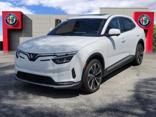 2025 VinFast VF 8 Plus