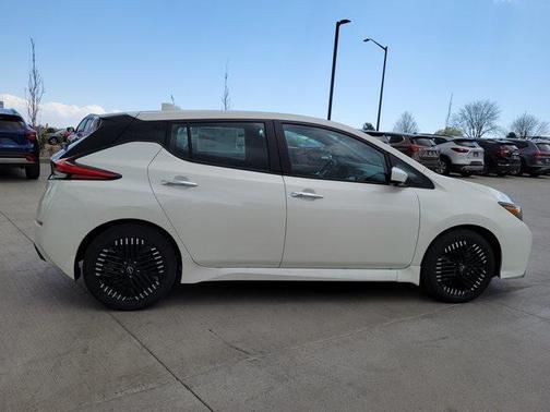 2025 Nissan Leaf SV PLUS