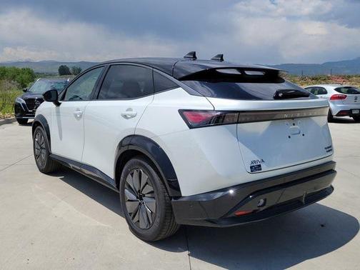 2025 Nissan ARIYA PLATINUM+