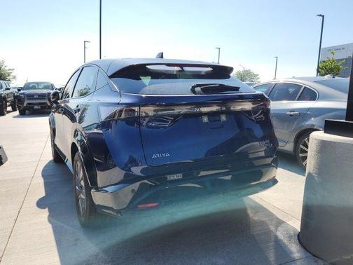 Deep Ocean Blue Pearl/Black Diamond Pearl 2023 Nissan ARIYA ENGAGE