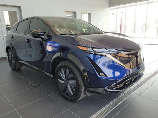 Deep Ocean Blue Pearl/Black Diamond Pearl 2023 Nissan ARIYA ENGAGE