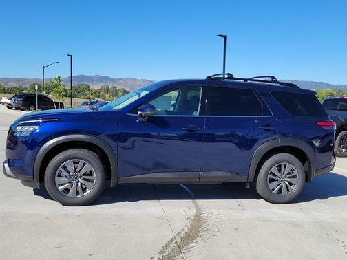 2025 Nissan Pathfinder SV 4WD