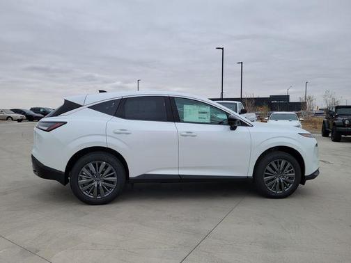 Everest White Pearl Tricoat 2026 Nissan Murano SL