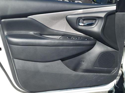 Pearl White Tricoat 2023 Nissan Murano SV Intelligent AWD