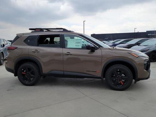2025 Nissan Rogue Rock Creek