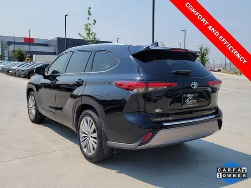 2022 Toyota Highlander Platinum
