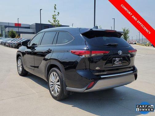 2022 Toyota Highlander Platinum