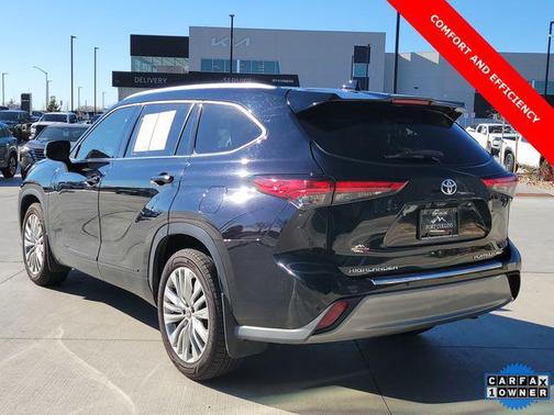 2022 Toyota Highlander Platinum