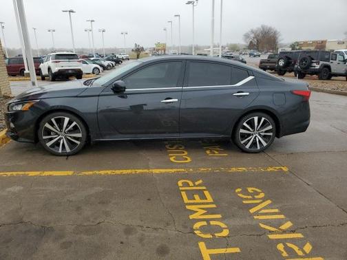 2020 Nissan Altima Platinum VC-Turbo FWD