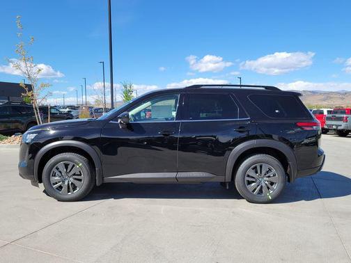Super Black 2026 Nissan Pathfinder SV