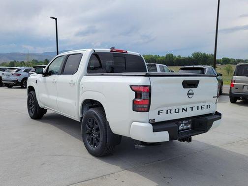 Glacier White 2026 Nissan Frontier SV