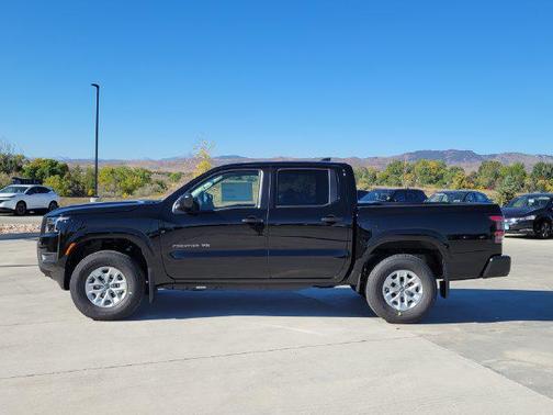 Super Black 2027 Nissan Frontier S