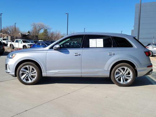 2022 Audi Q7 55 Premium Plus