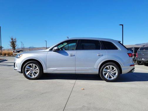 2022 Audi Q7 55 Premium Plus