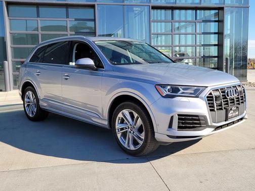 2022 Audi Q7 55 Premium Plus