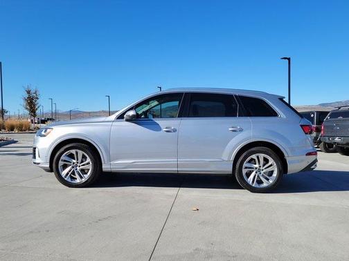 2022 Audi Q7 55 Premium Plus