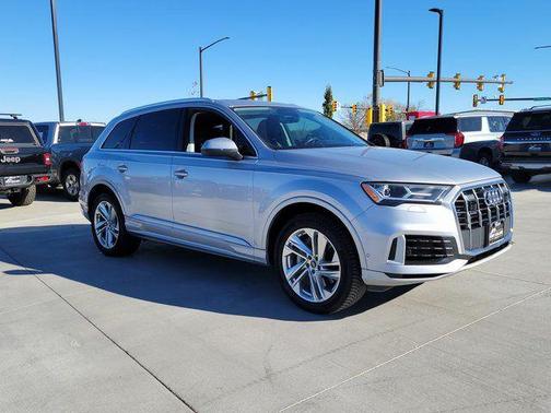 2022 Audi Q7 55 Premium Plus