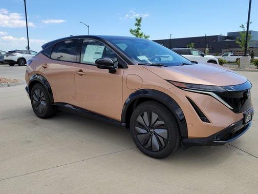 2025 Nissan ARIYA PLATINUM+