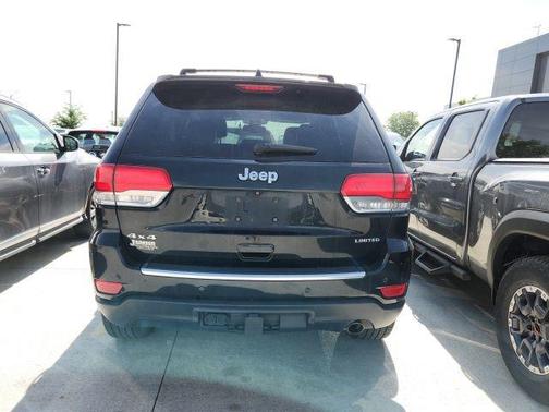 Black Forest Green Pearlcoat 2015 Jeep Grand Cherokee Limited