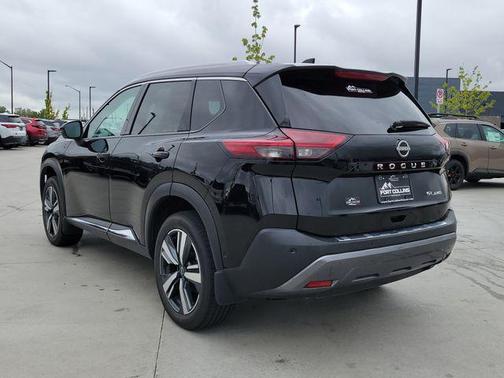 Super Black 2023 Nissan Rogue SL