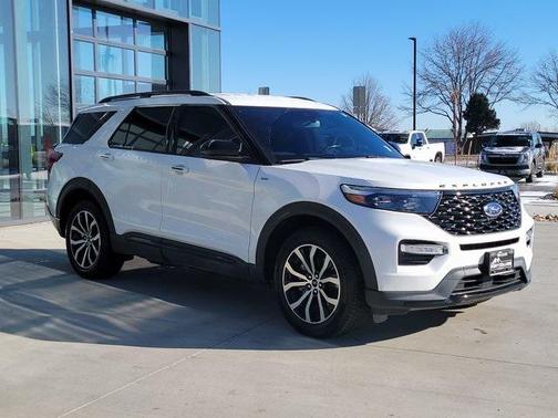 2022 Ford Explorer ST-Line