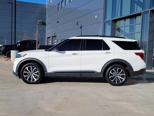 2022 Ford Explorer ST-Line