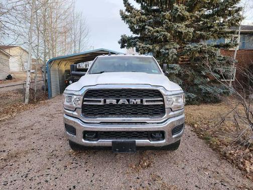 2019 RAM 3500 Tradesman Crew Cab 4x4 8' Box